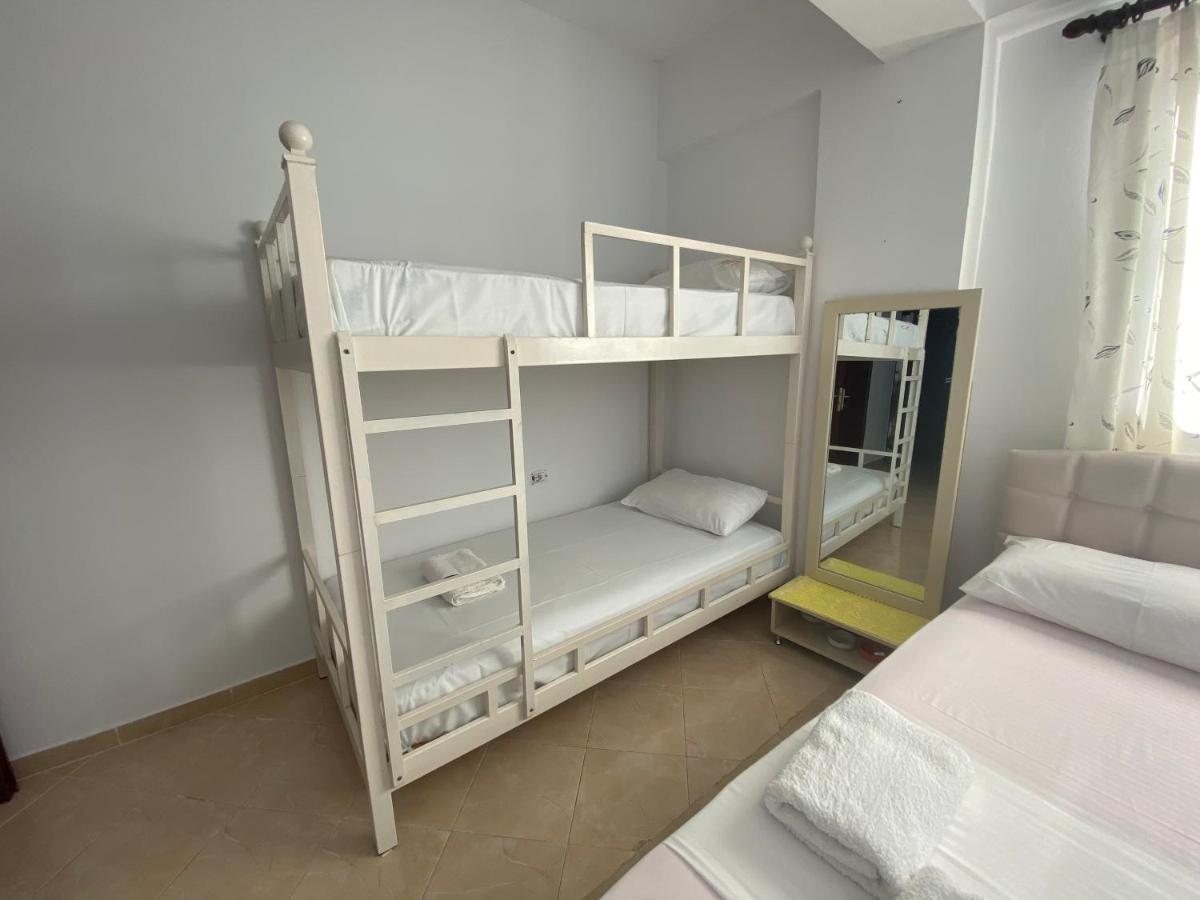 Eraldo Brahimi Apartaments Εξαμίλιο Εξωτερικό φωτογραφία