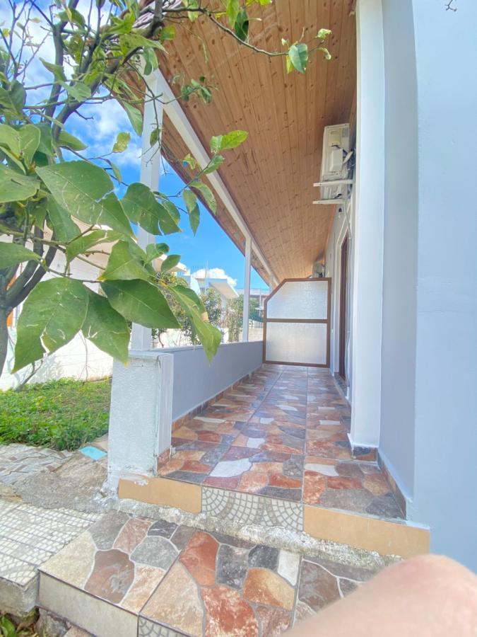 Eraldo Brahimi Apartaments Εξαμίλιο Εξωτερικό φωτογραφία