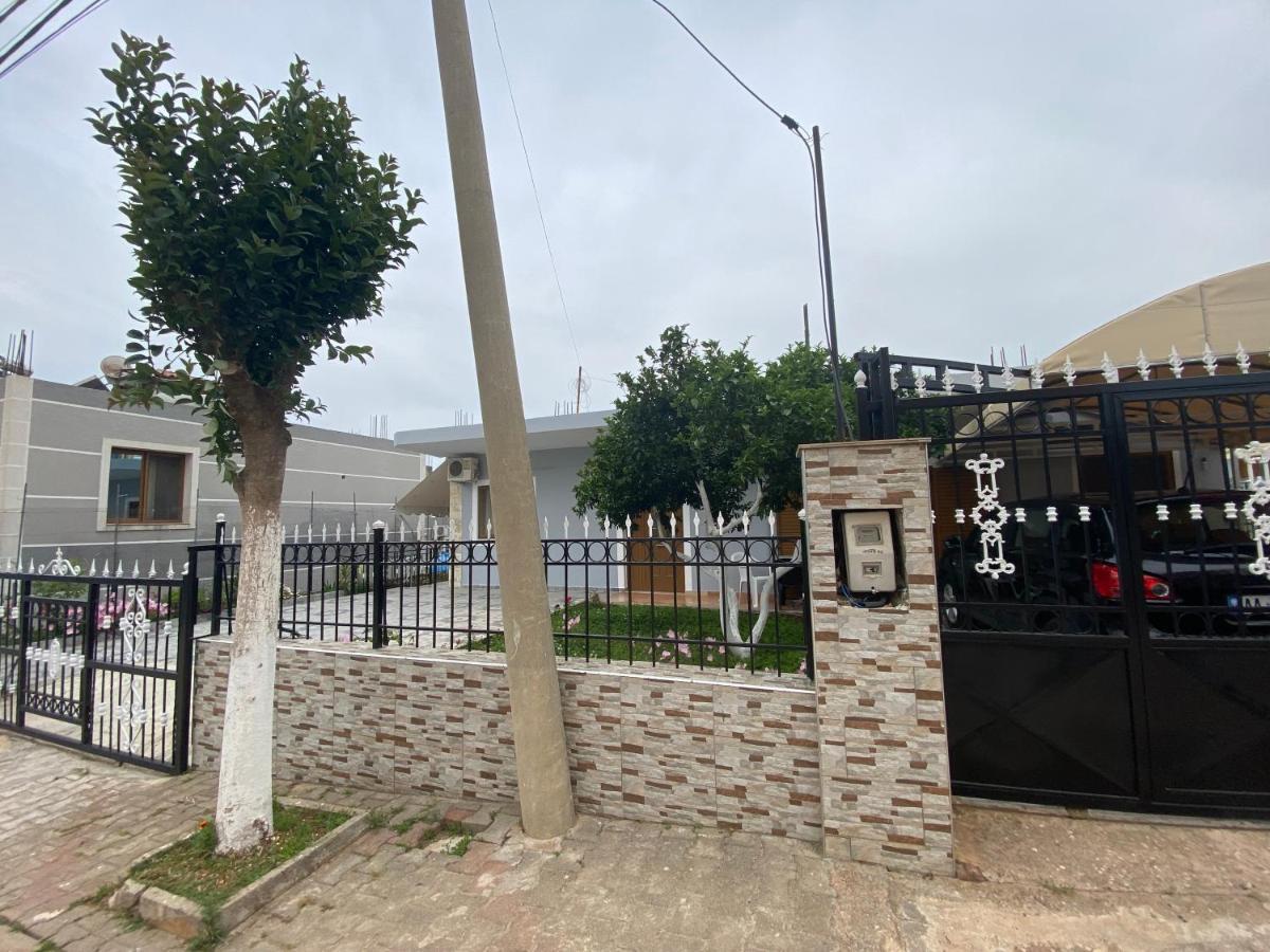 Eraldo Brahimi Apartaments Εξαμίλιο Εξωτερικό φωτογραφία